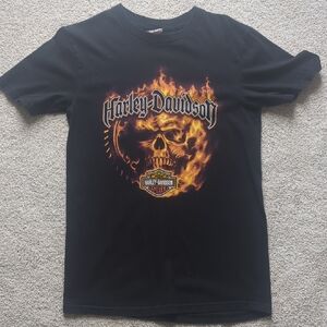 Harley-Davidson Black Tee with Fiery Skull Graphic